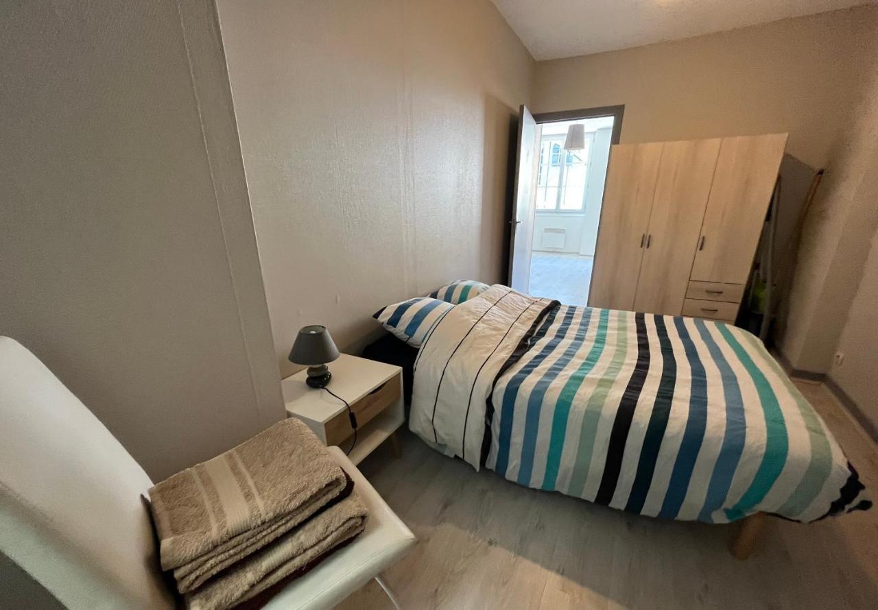 Appartement F2 Au Plein Centre Du Puy-En-Velay Le Puy-en-Velay Eksteriør bilde